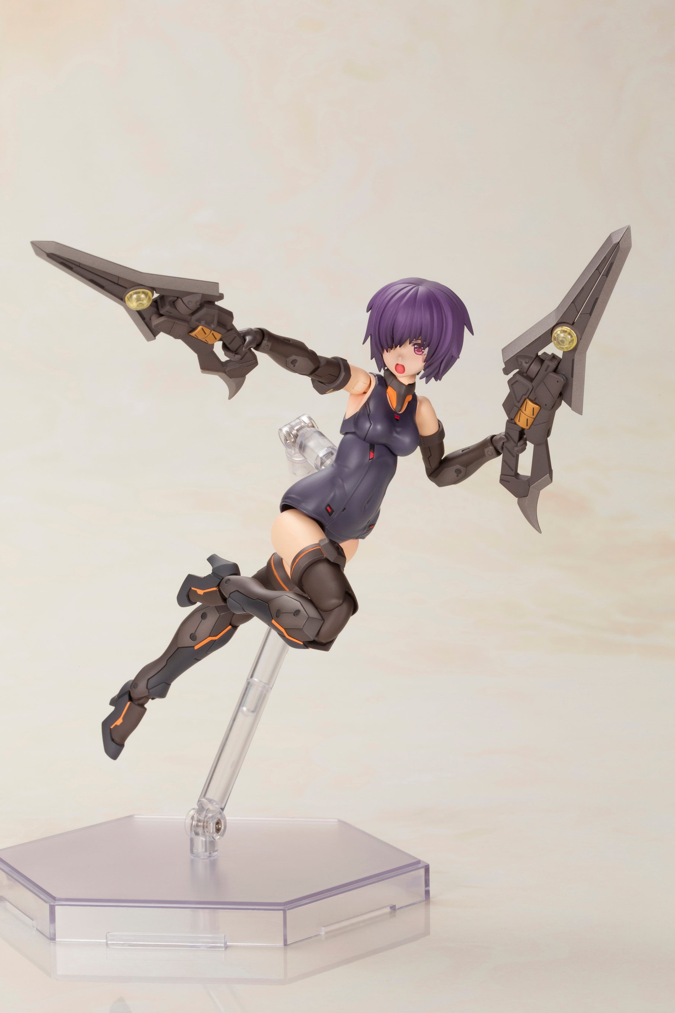 FRAME ARMS GIRL HRESVELGR=ALBAS